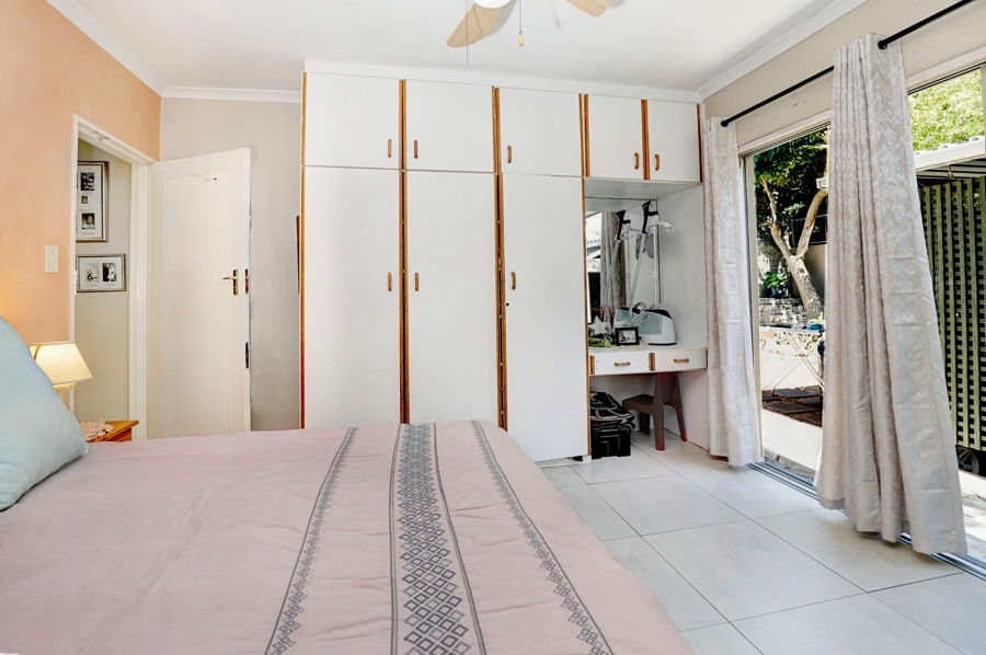 5 Bedroom Property for Sale in Loevenstein Western Cape